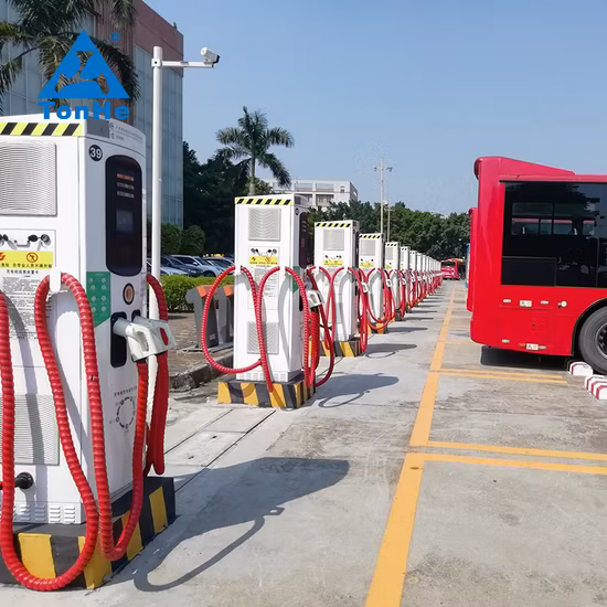 Kommerzielle 120-kW-Gleichstrom-Trolley-Ladestation mit drei Pistolen und EV-Ladegerät